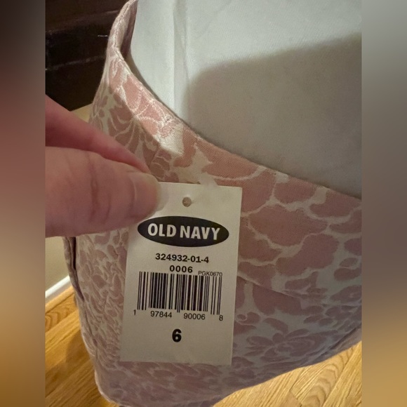 NWT, stunning damask pencil skirt, pink w/ some shimmer - Picture 6 of 12